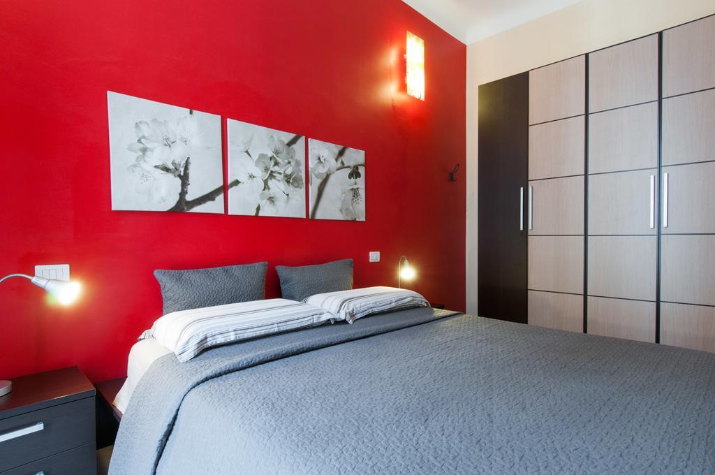 Double Room Private External Bathroom